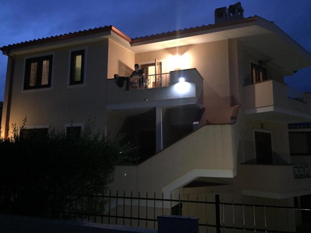 Domo Mea Apartamento Villasimius Exterior foto