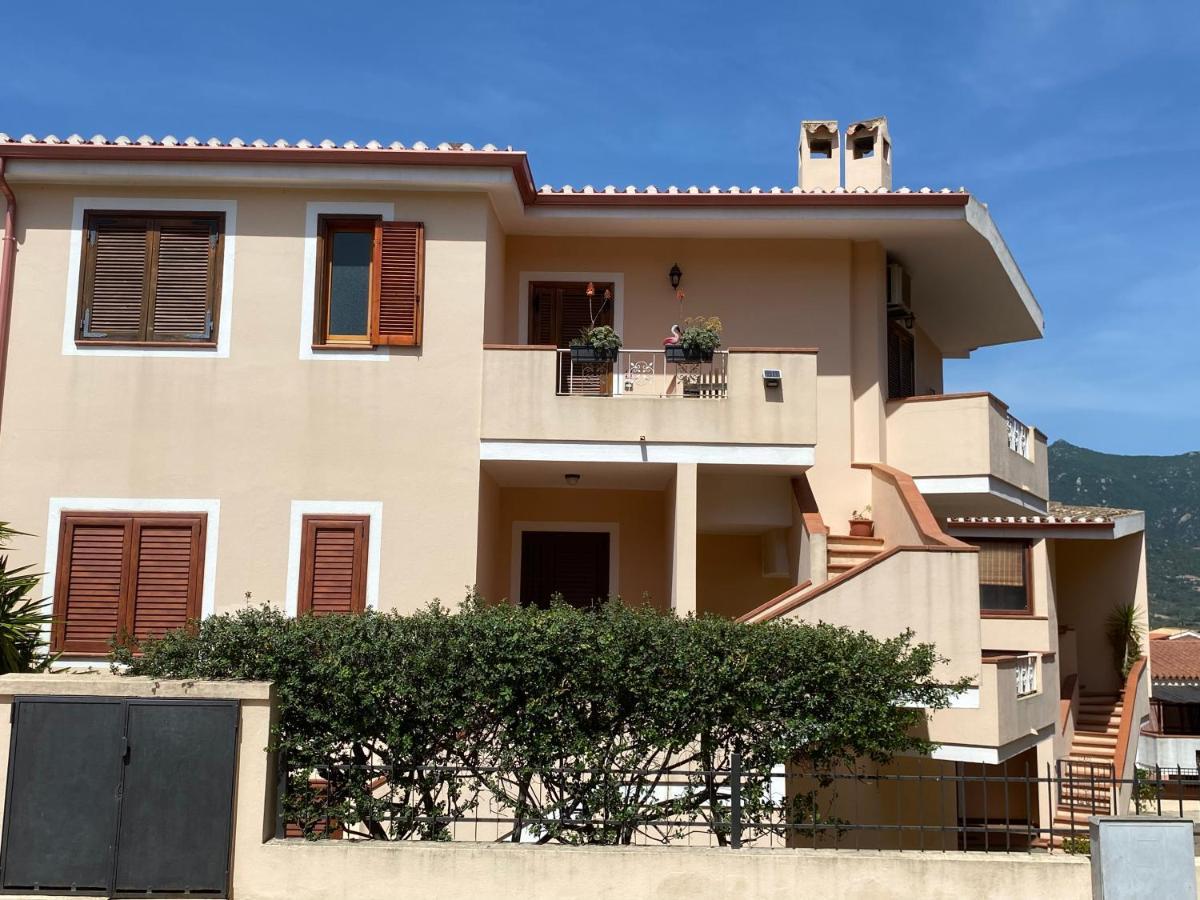 Domo Mea Apartamento Villasimius Exterior foto